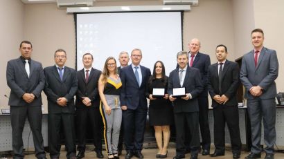 Câmara de Vereadores homenageia Dra. Sandra e Dr. Victor com títulos de Cidadã e Cidadão Domfelicianense